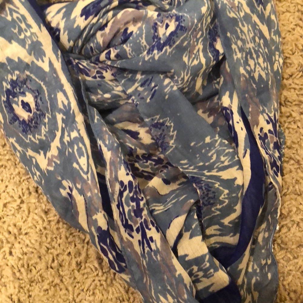 Scarf - Picture 2 of 2